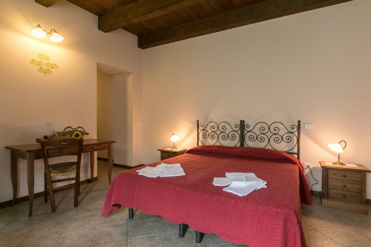 Agriturismo L'Antico Frutto Премилкуоре Екстериор снимка