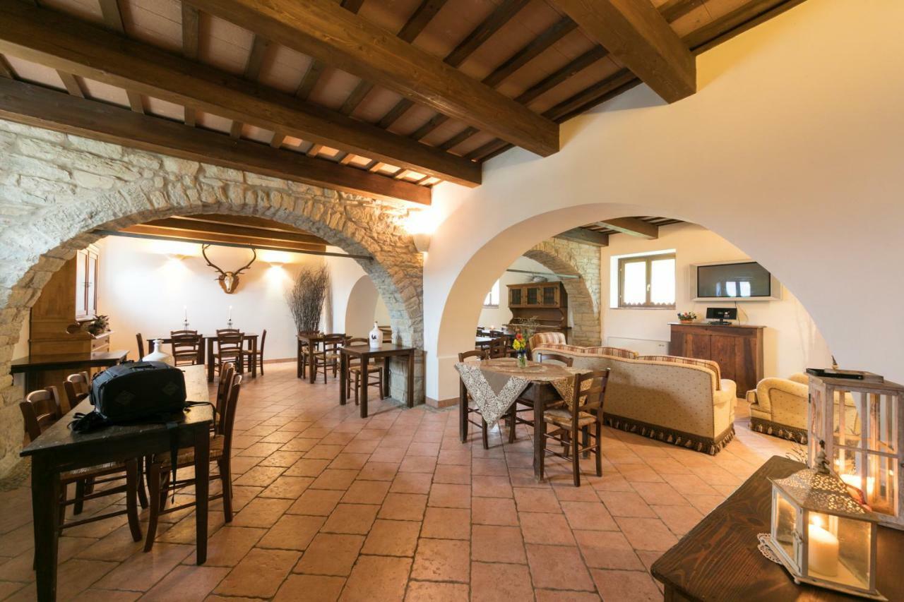 Agriturismo L'Antico Frutto Премилкуоре Екстериор снимка