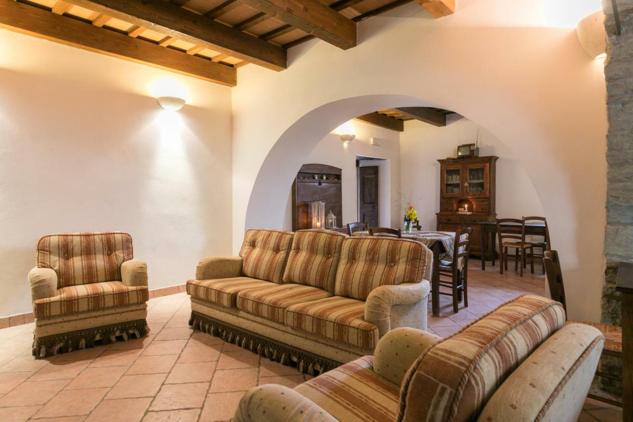 Agriturismo L'Antico Frutto Премилкуоре Екстериор снимка